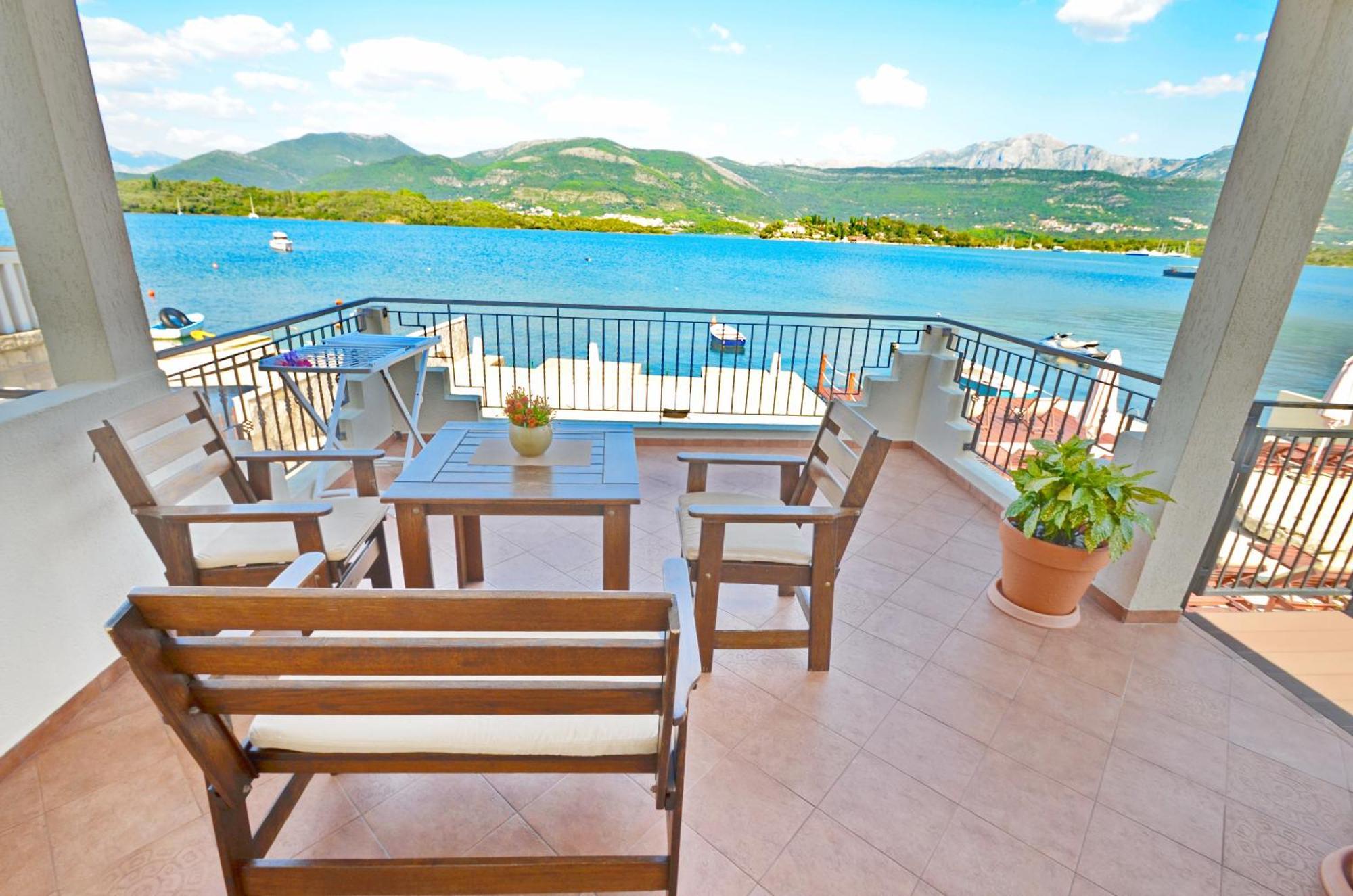 Dubravcevic Residence Тиват Экстерьер фото